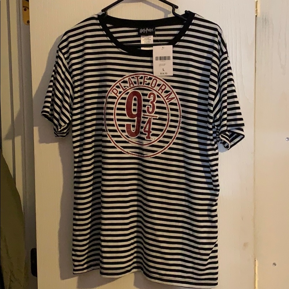 Striped Graphic shirt